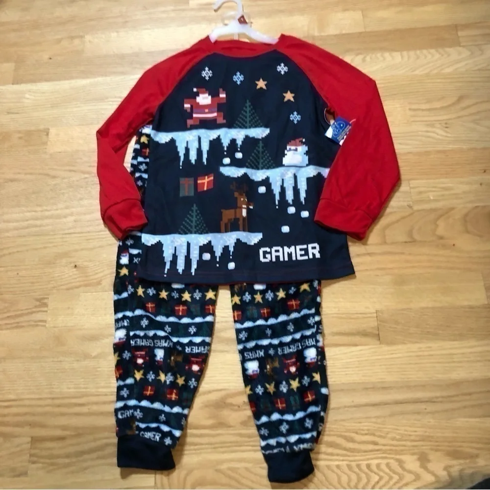 Gamer Christmas Pajamas NEW Sz 8 Blue Red Santa Claus Reindeer Video Games